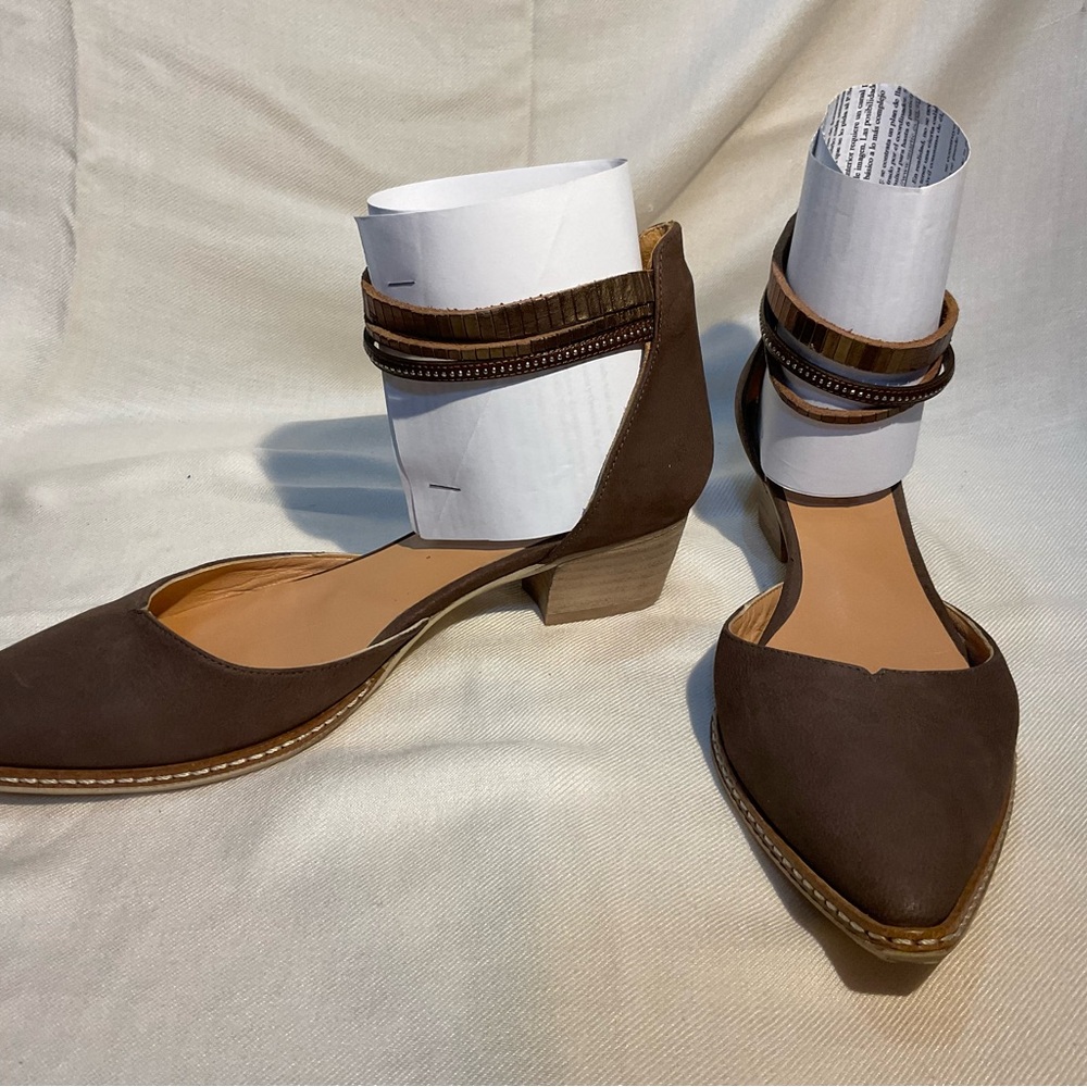 Sundance Dark Brown Women's Heels - Picture 5 of 6